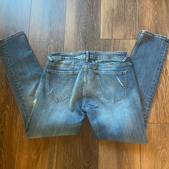 Vigoss distressed denim in Thompson Tomboy - Picture 4 of 6